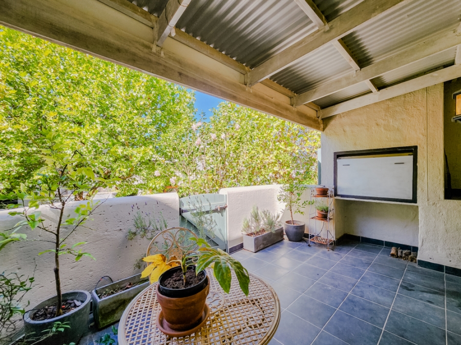 2 Bedroom Property for Sale in Nooitgedacht Village Western Cape